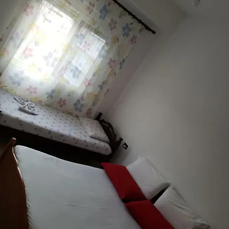 Eklea Apartment *
